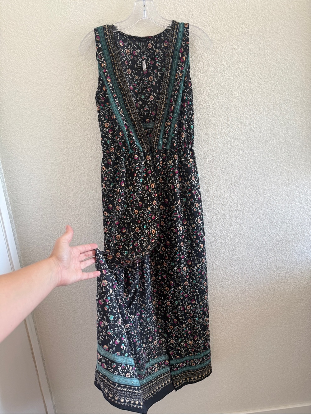 Forever 21 Black Floral Maxi Knit Cardigan